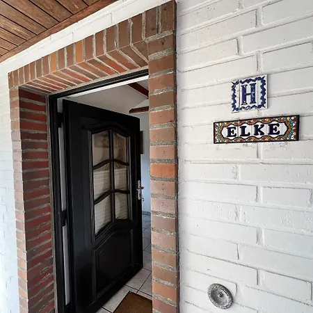 Elke Apartment *